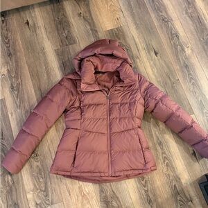 The North Face Women's Dusty Rose Puffer Jacket